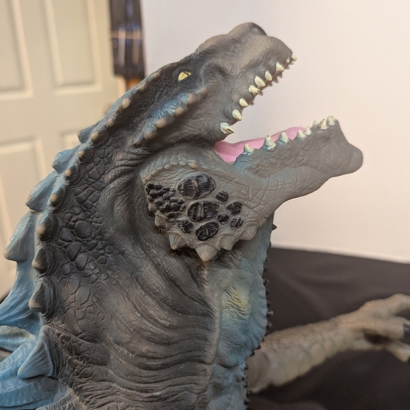 1998 Toho Blue GODZILLA Full Body Rubber Hand Puppet Resaurus 21 Inches Long - Picture 11 of 12